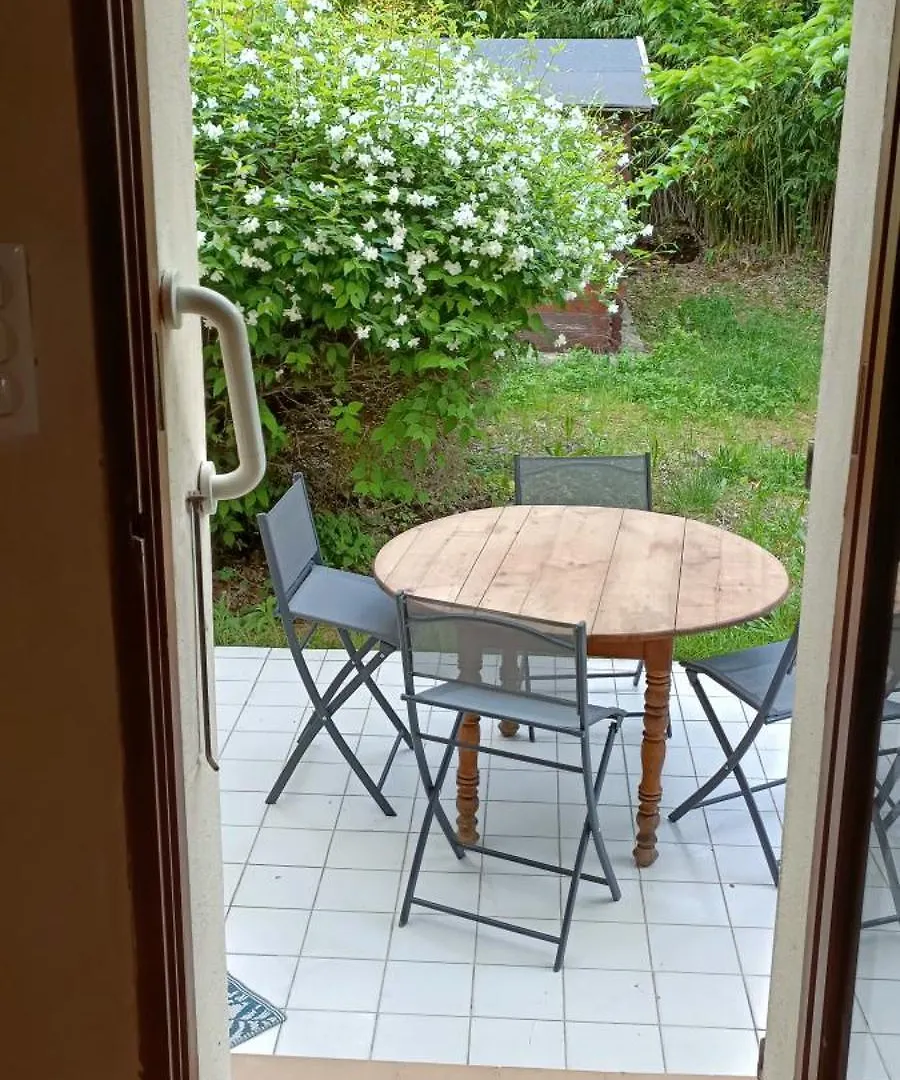 Holiday home Gite Des Voisins Pradons